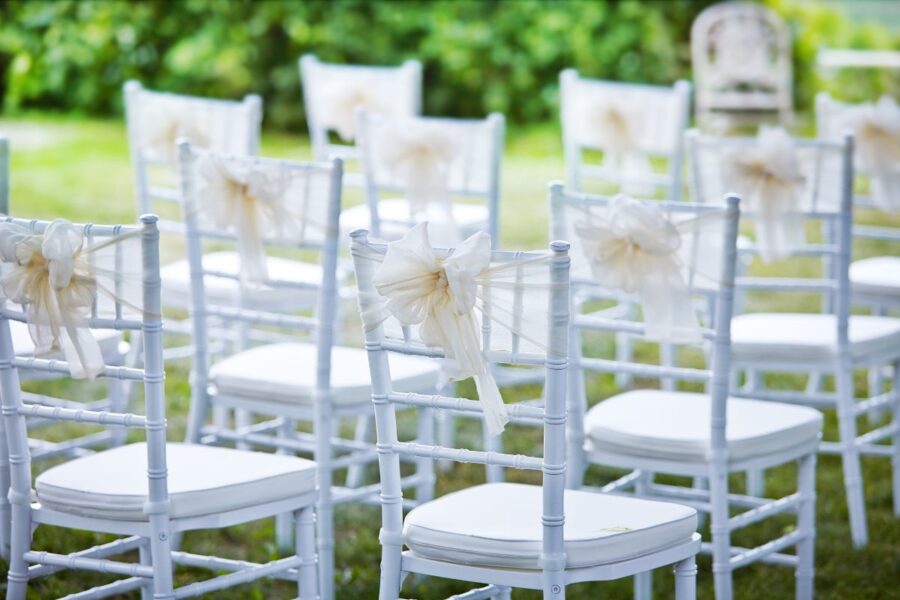 Alt Silla Plegable GrisSillas Tiffany, la silla de bodas por excelencia - Eme Mobiliario