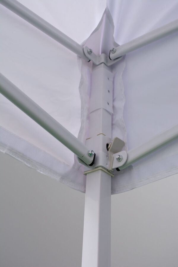 Estructura acero 30 mm en carpas plegables